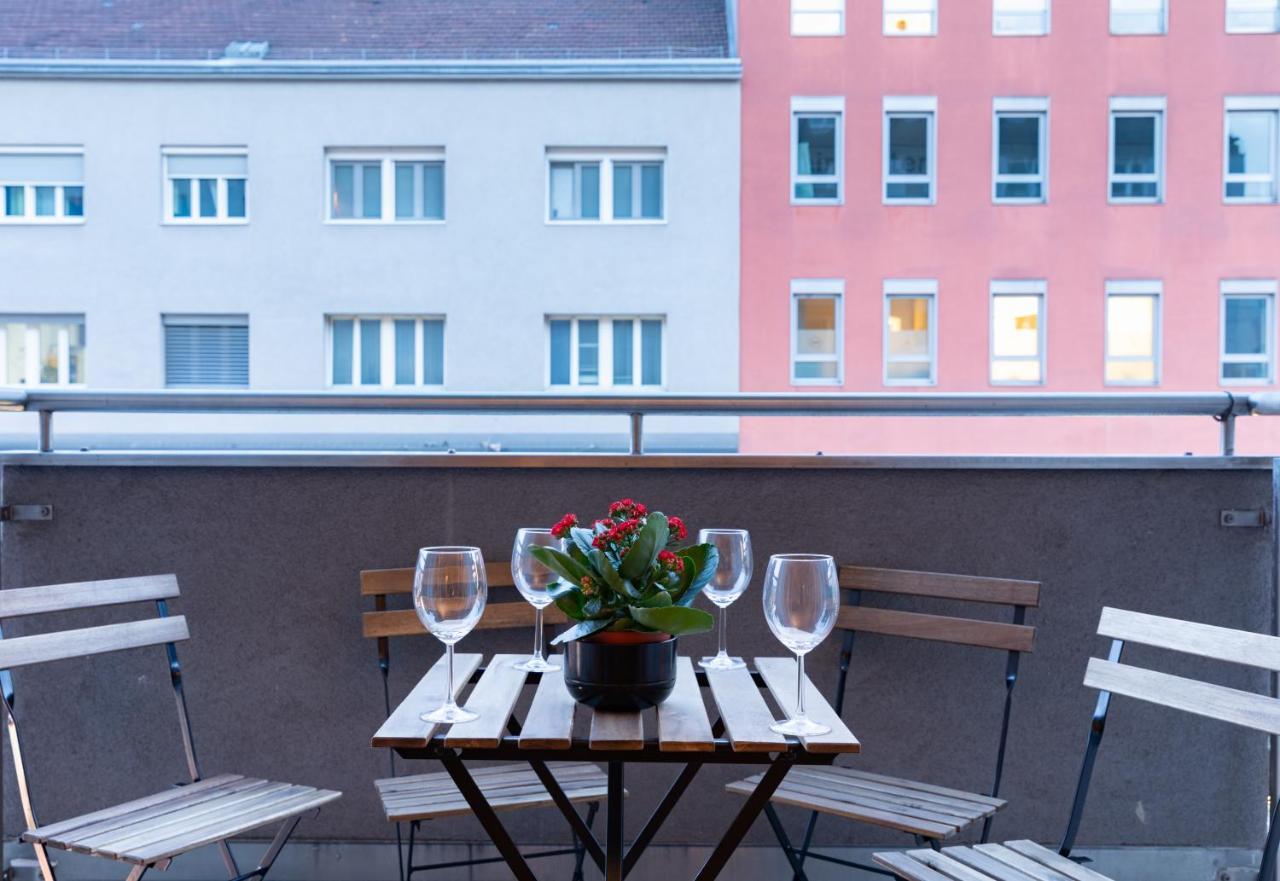 Pal'S Favoriten Apartment Viena Exterior foto